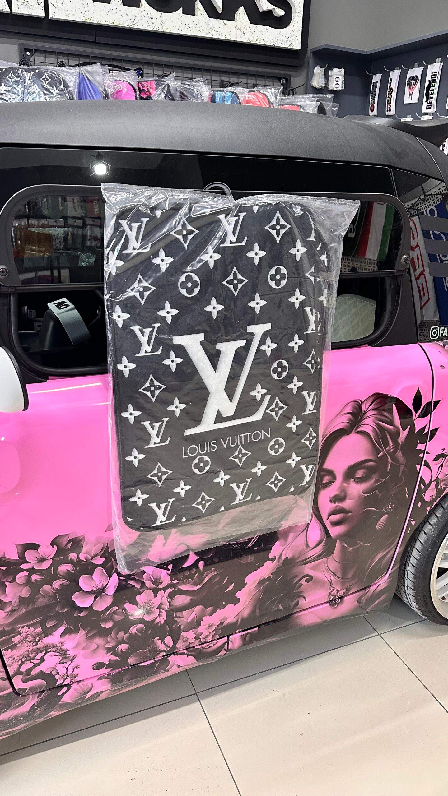 Louis Vuitton Siyah Paspas